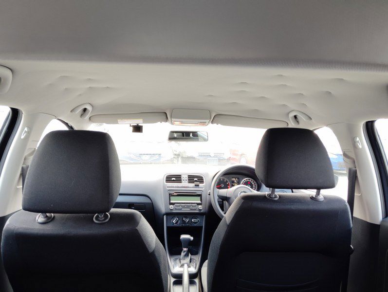 2011 Volkswagen Polo — photo 9