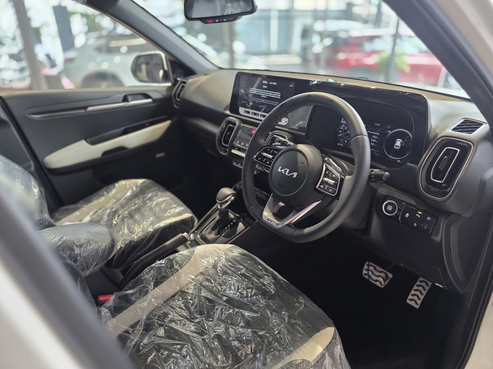 2026 Kia Sonet GTX Plus — photo 4
