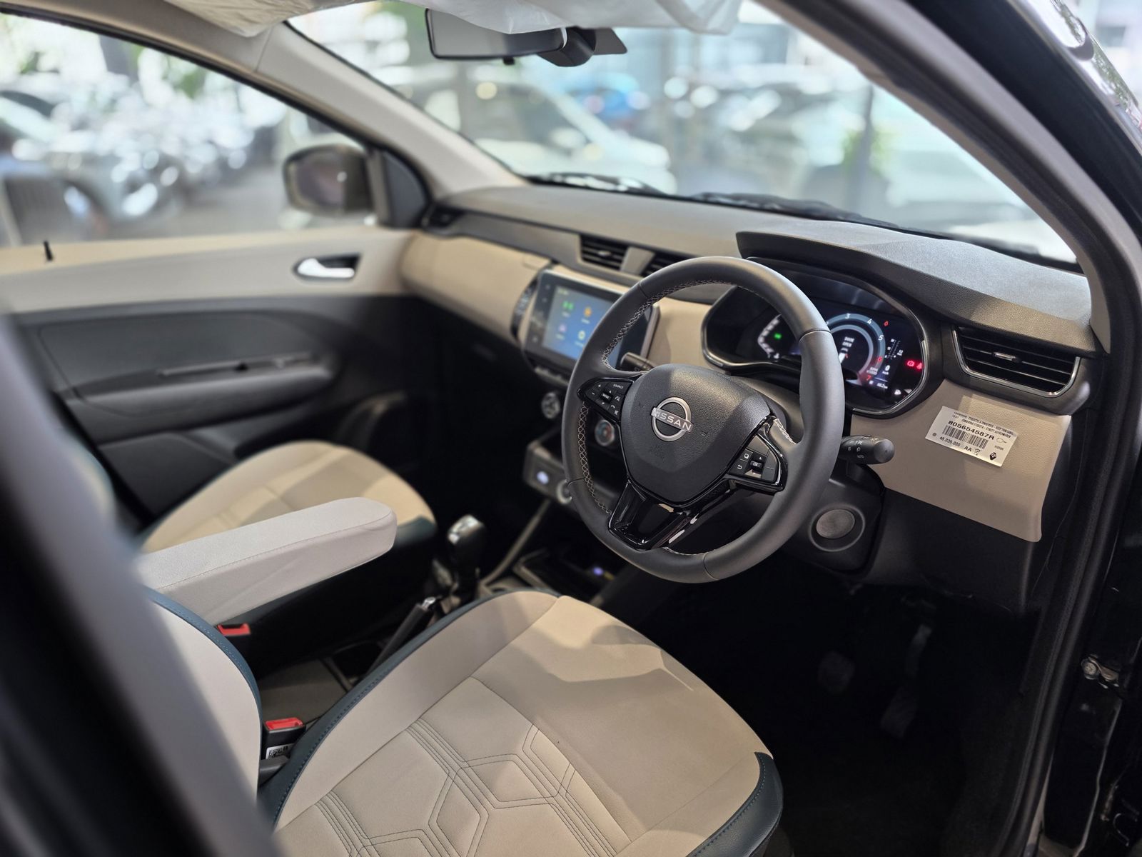 2026 Nissan Gravite Tekna Plus — photo 2