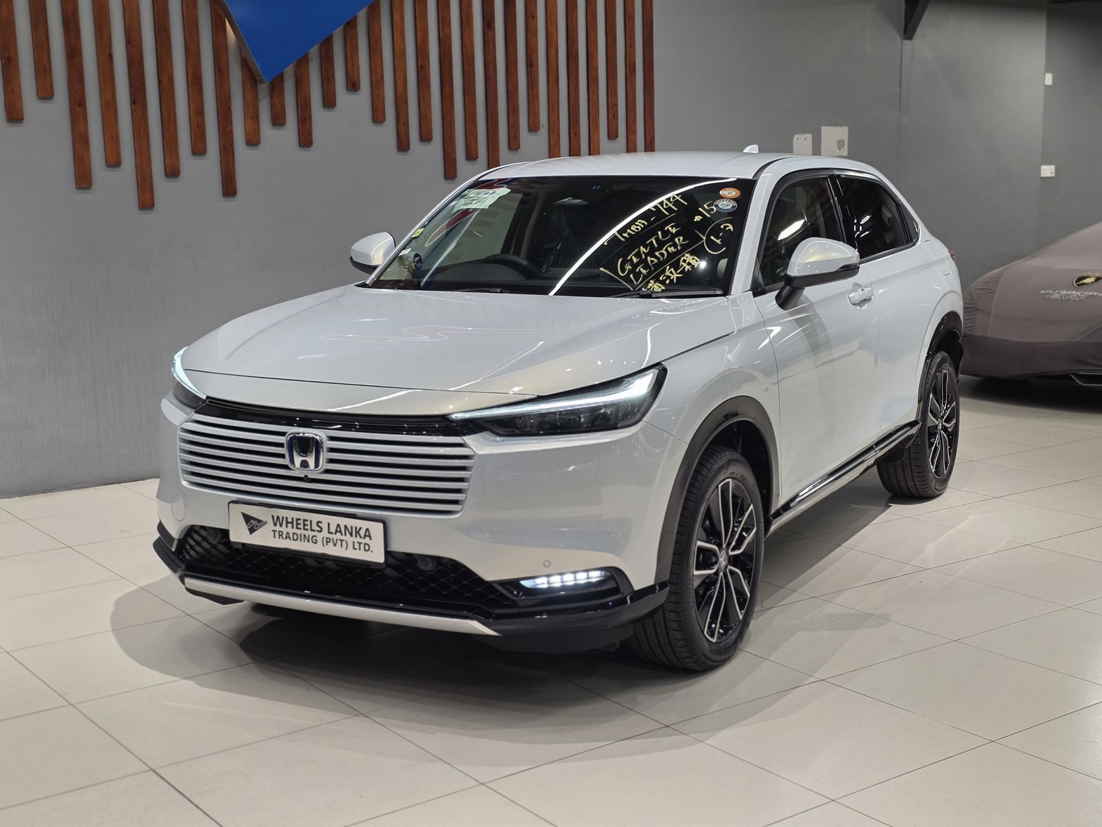 2026 Honda Vezel Z Premium — photo 2