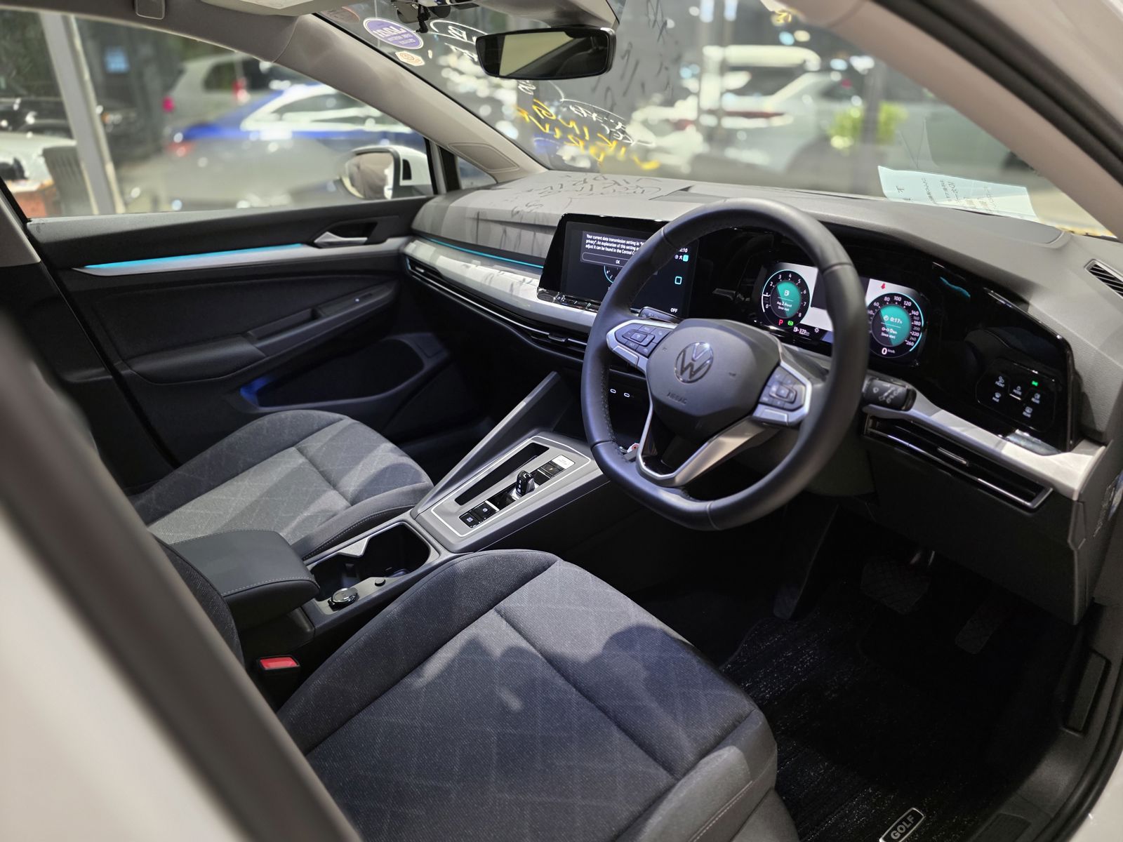 2023 Volkswagen Golf — photo 5
